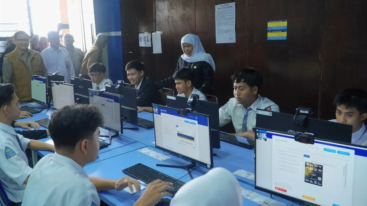 Gubernur Khofifah: TKA Bukan Sekadar Angka, Siswa Diminta Kenali Potensi Diri
