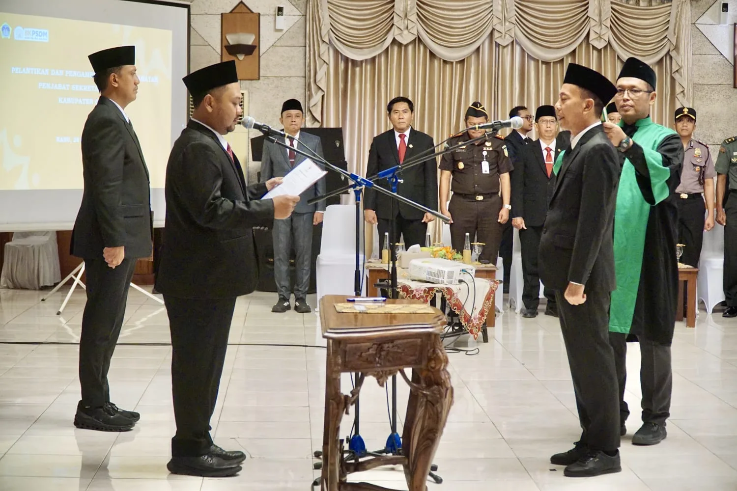 Edy Hadisiswoyo Dilantik Jadi Pj Sekda Gresik, Masa Tugas Maksimal Tiga Bulan