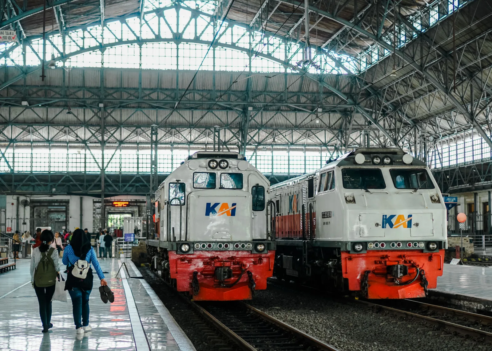 Wisata Jatim Naik Kereta dari Surabaya: Panduan Sehari ke Trowulan
