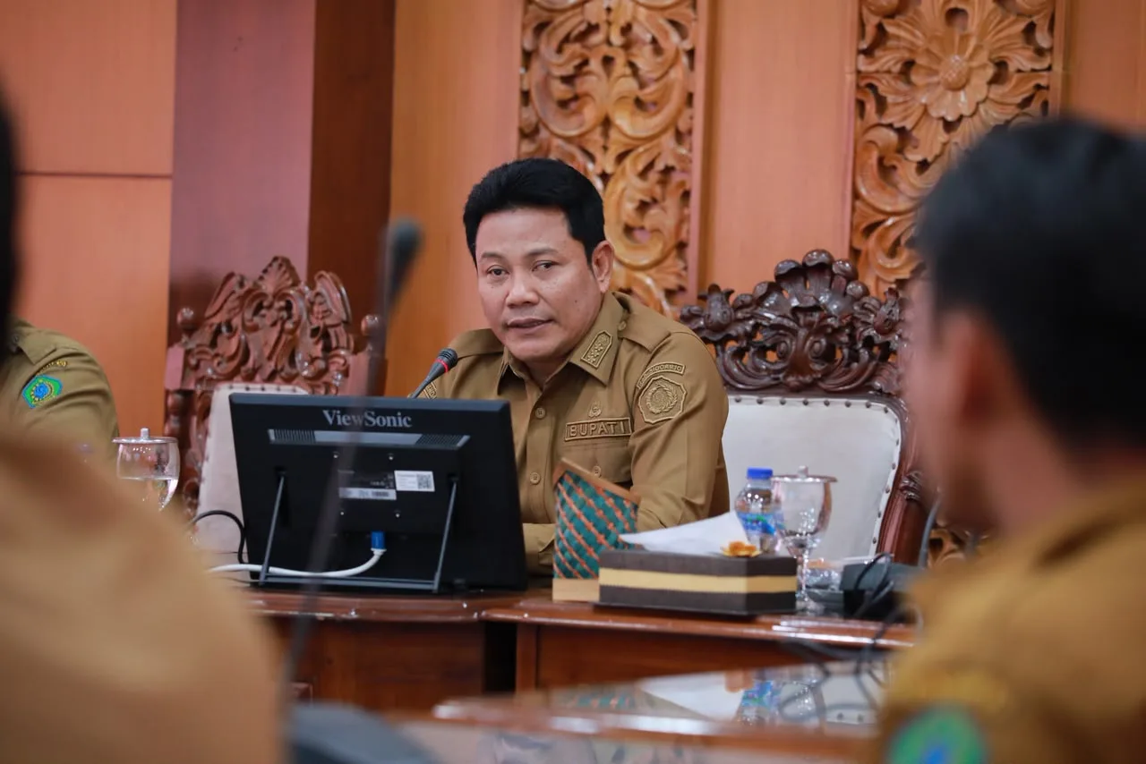 Bupati Sidoarjo Minta Banjir dan Jalan Rusak di Tulangan Segera Ditangani, BKK Direncanakan Rp600 Juta per Desa