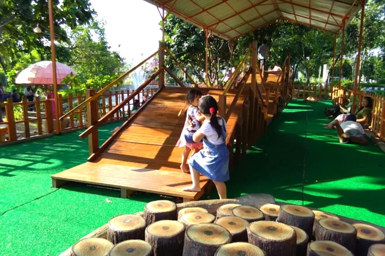 5 Taman di Sidoarjo Selain Alun-Alun, Mana yang Cocok untuk Jalan Santai dan Anak Bermain?