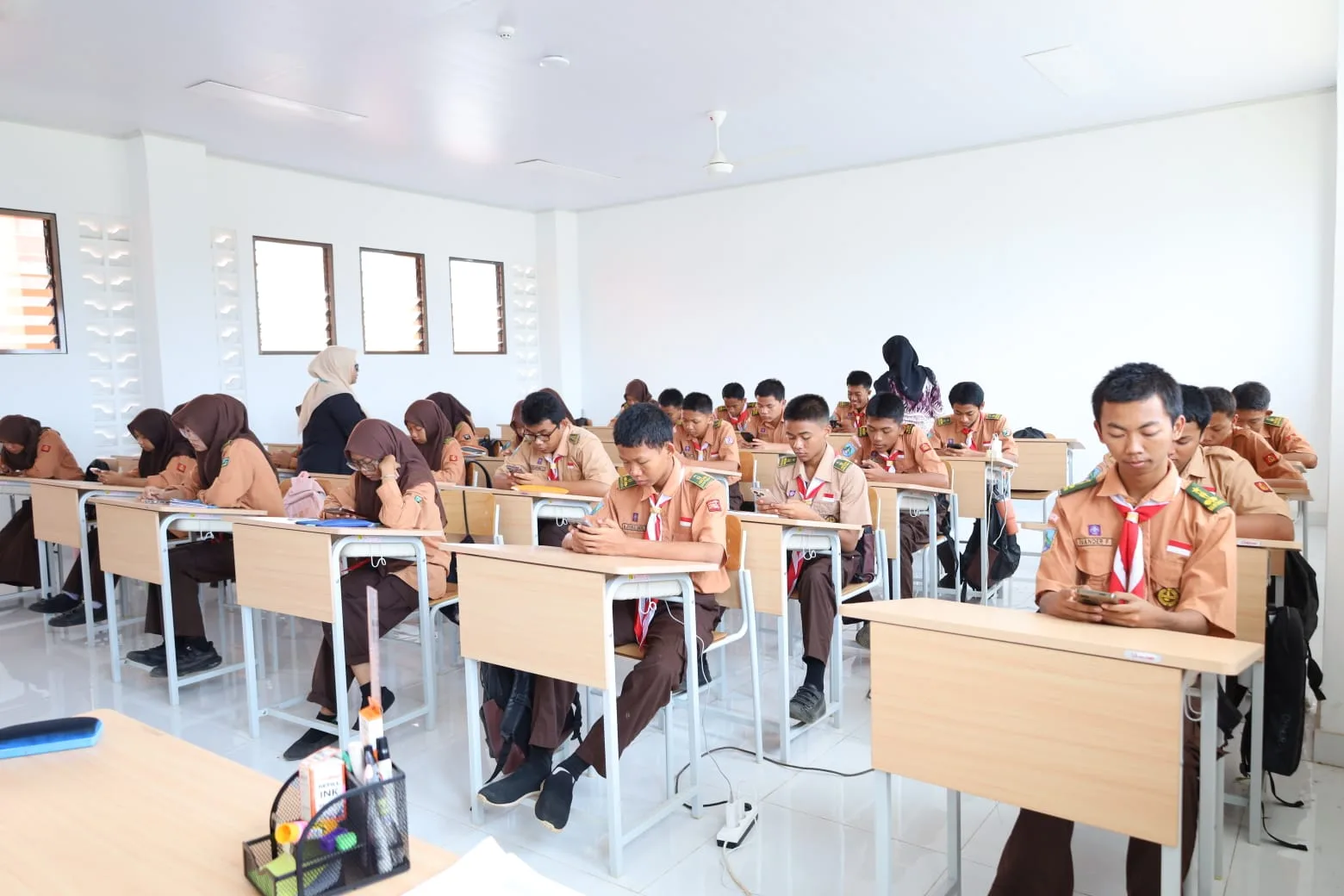 Sekolah Rakyat Gresik Tampung 405 Siswa, Bimbel Ruangguru Dukung Persiapan Studi Lanjutan