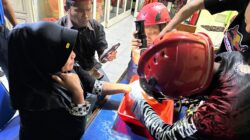 Jari Bengkak karena Cincin, Damkar Trenggalek Lakukan Evakuasi Non Kebakaran